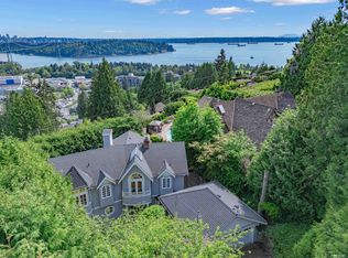 880 Younette Dr, West Vancouver, BC V7T 1S9