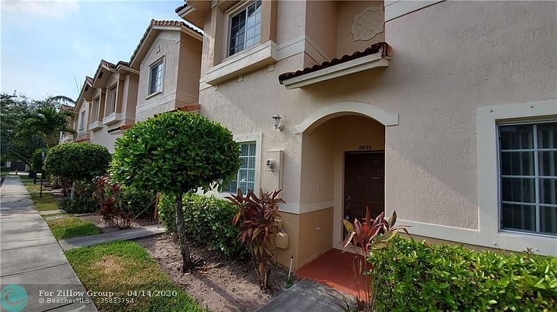 1st image of 8833 S Isles Cir