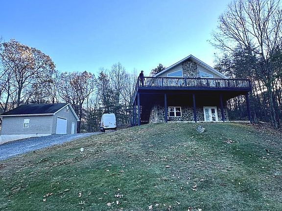 2nd image of 400 Locust Ridge Rd