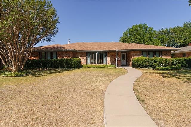 1st image of 2111 Trailridge Dr