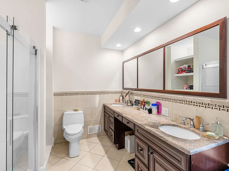 9 Waldo St #2 — Photo 9