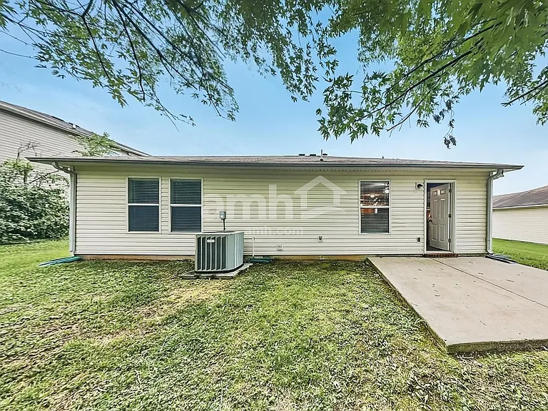 2649 Sutherland Dr — Photo 16