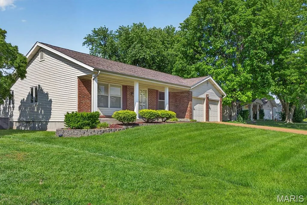 Building Photo - 4038 N Bridge Dr