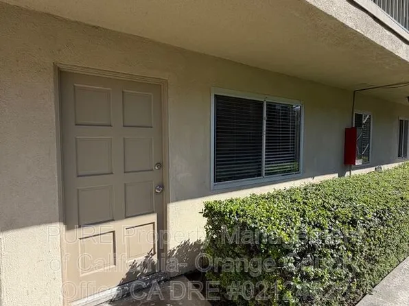 404 Nashville Ave APT 2, Huntington Beach, CA 92648