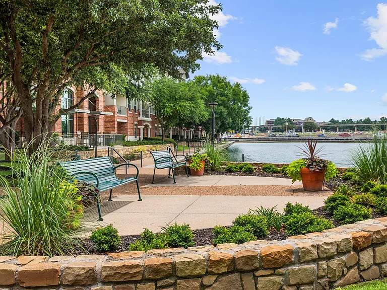 Olympus Las Colinas — Photo 52