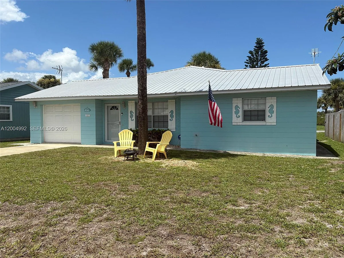 Photo 2 of 27 - 333 Palm Cir - Flagler Beach, FL Building Photo - 333 Palm Cir