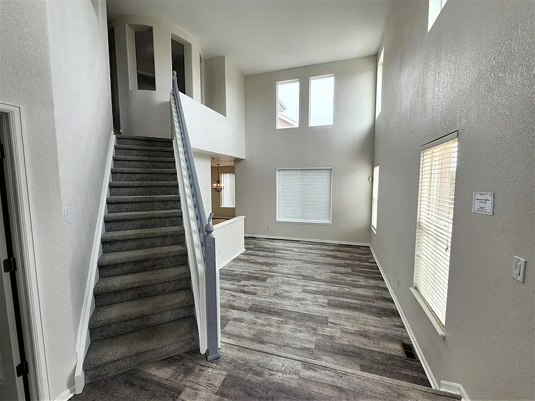 10639 Cherrybrook Cir — Photo 9