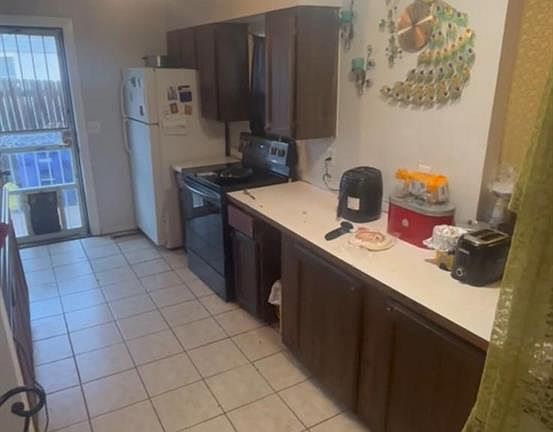 5th image of 1037 S Perry Street