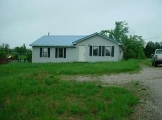 12202 E Osage Rd, Anchorage, KY 40223