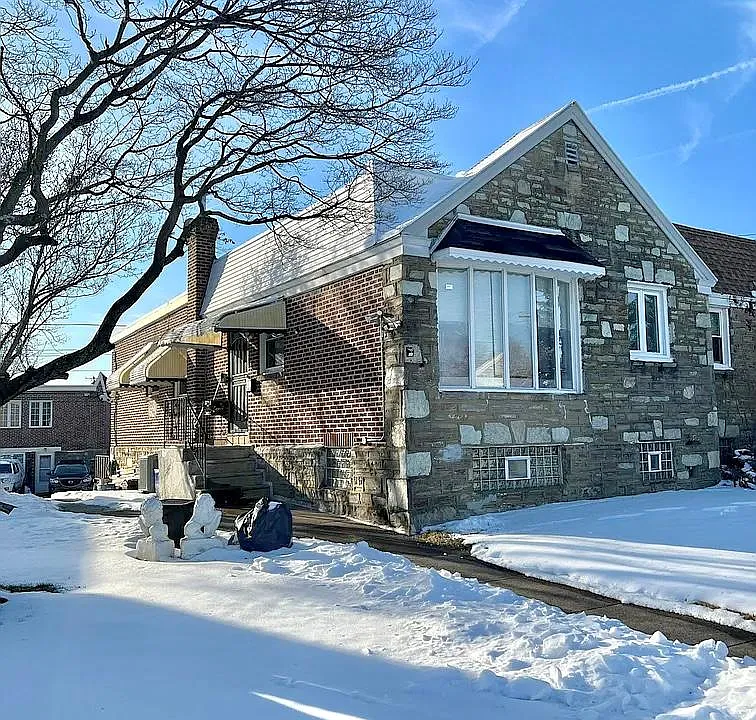 8164 Lister St