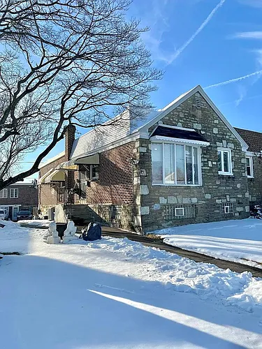 8164 Lister St Photo 1
