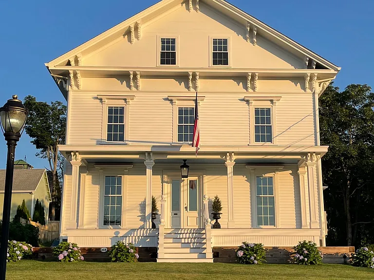359 Main St #2 — Photo 1
