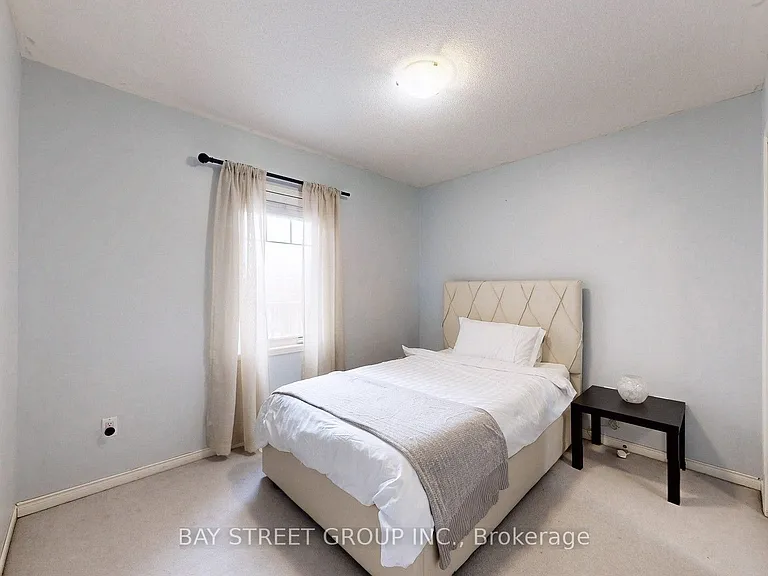 3975 Eglinton Ave W #13 — Photo 11