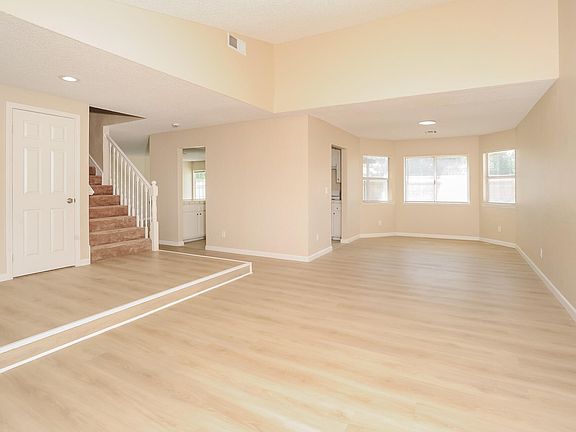 3rd image of 1536 Granicy Dr