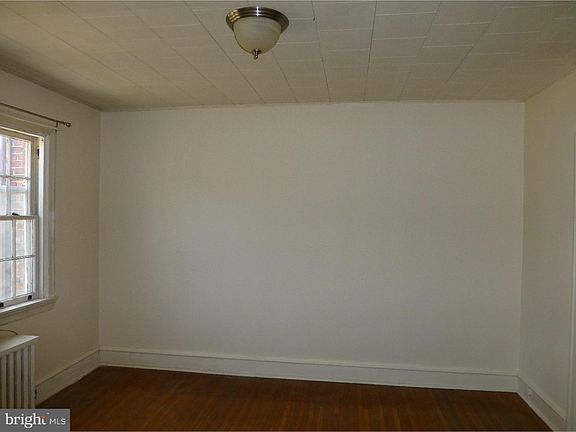 5th image of 209 S 7th Ave