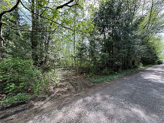 2nd image of 222 -xx Neat Avenue NE