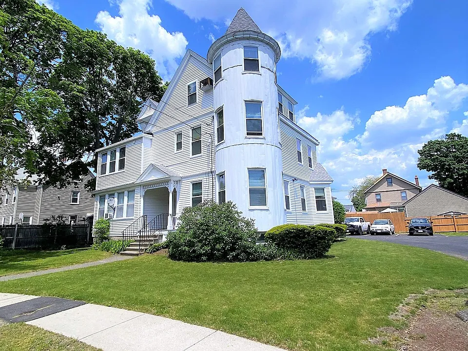 12 Muirhead St #2