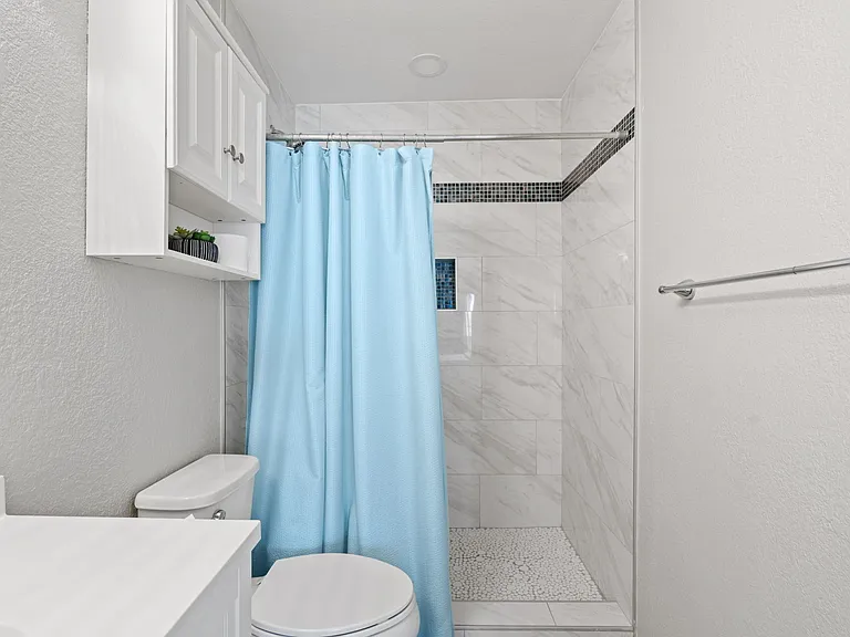 104 Cove E #106 — Photo 16