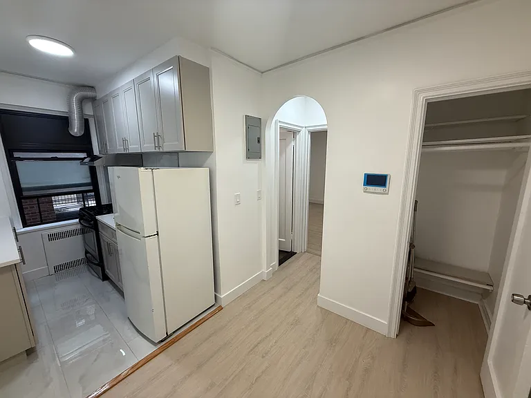 14480 Sanford Ave #1E — Photo 1