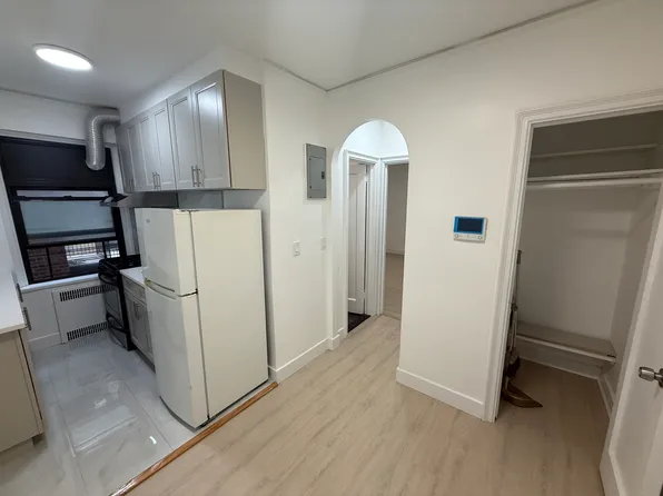 14480 Sanford Ave APT 1E, Flushing, NY 11355