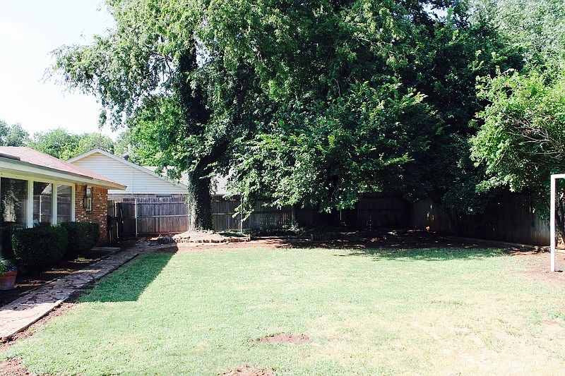 2nd image of 2725 Winding Creek Cir