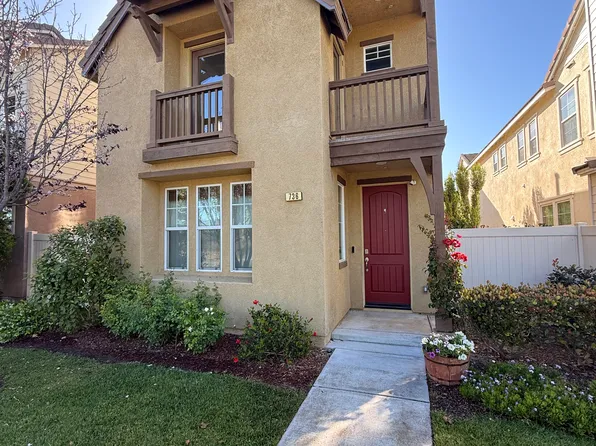 736 Owens River Dr, Oxnard, CA 93036