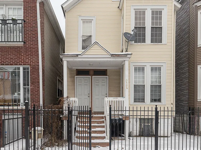 3426 W McLean Ave #CH2 — Photo 1