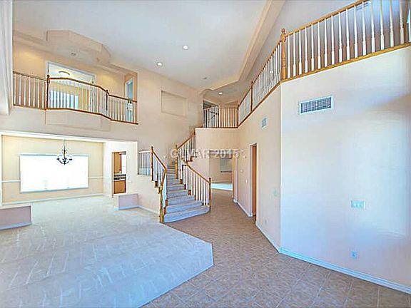 4th image of 5913 Glenmere Ave