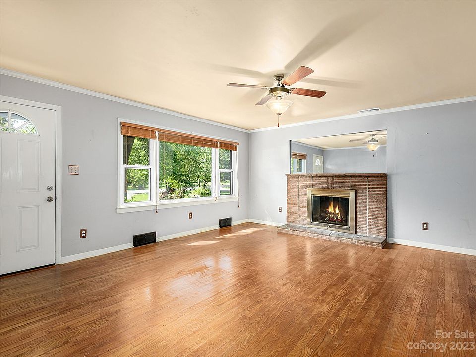 1106 Shepherd St, Hendersonville, NC 28792 Zillow