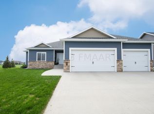 104 Lindsey Ct, Mapleton, ND 58059