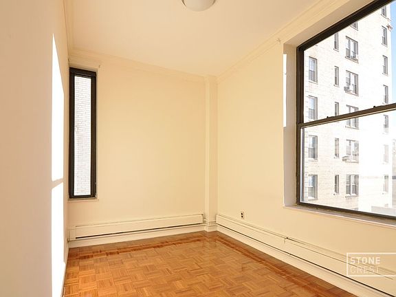3rd image of 304 W 92nd St APT 5B