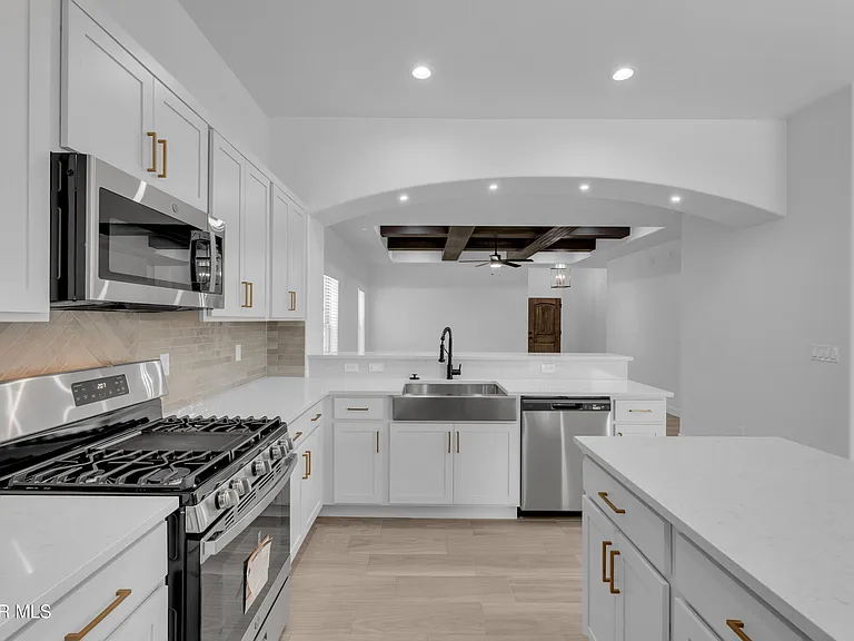 781 Cedarwood Ave — Photo 22
