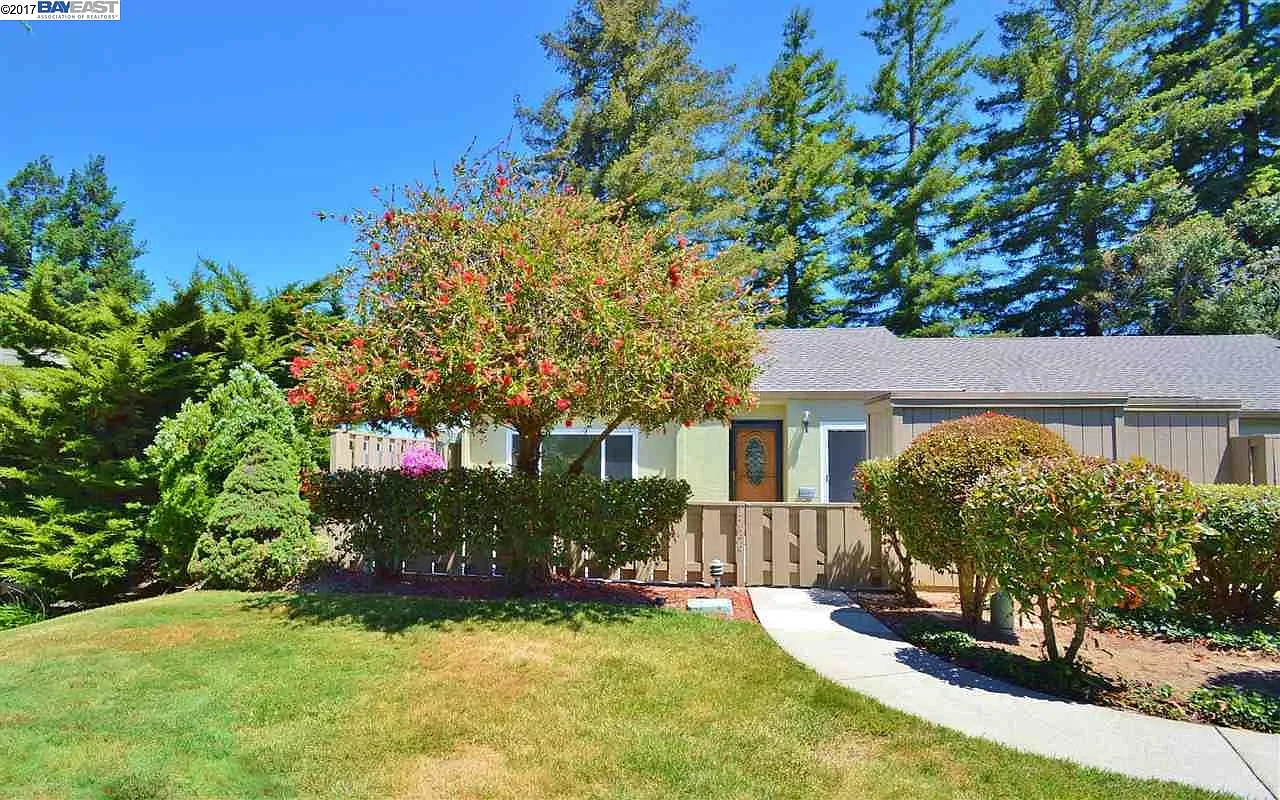 1726 Dover Pl photo 1