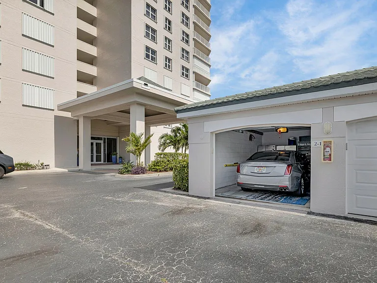 5049 N Highway A1A #1905 — Photo 26