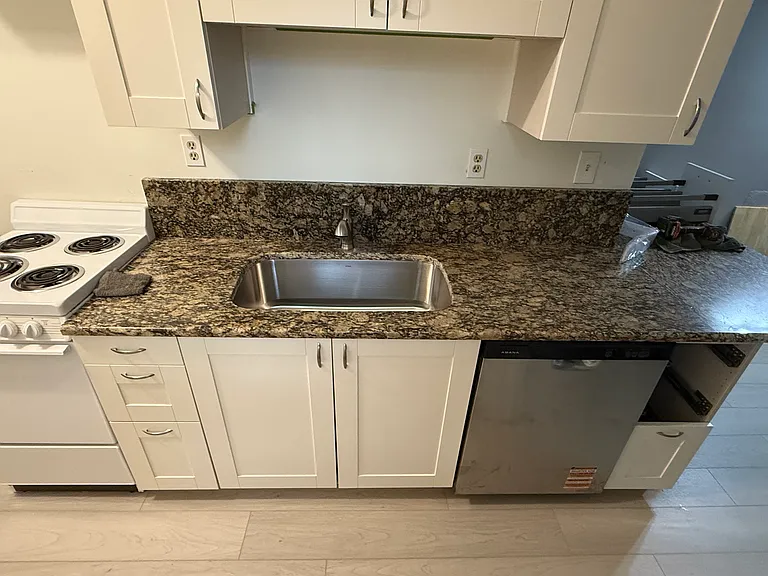 649 Erie St SE #2 — Photo 11