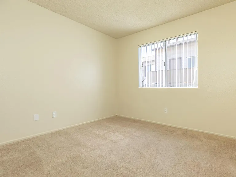 Harbor Pointe Apartments — Photo 30