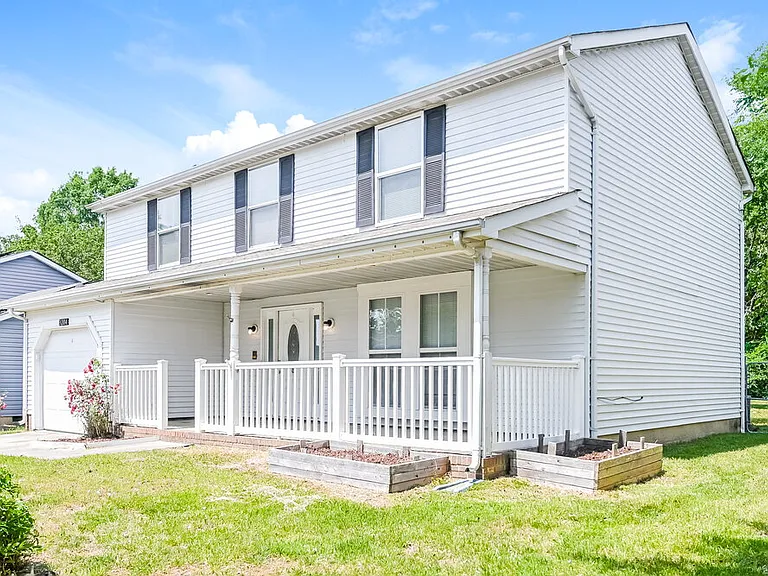 3204 Old House Cir — Photo 4