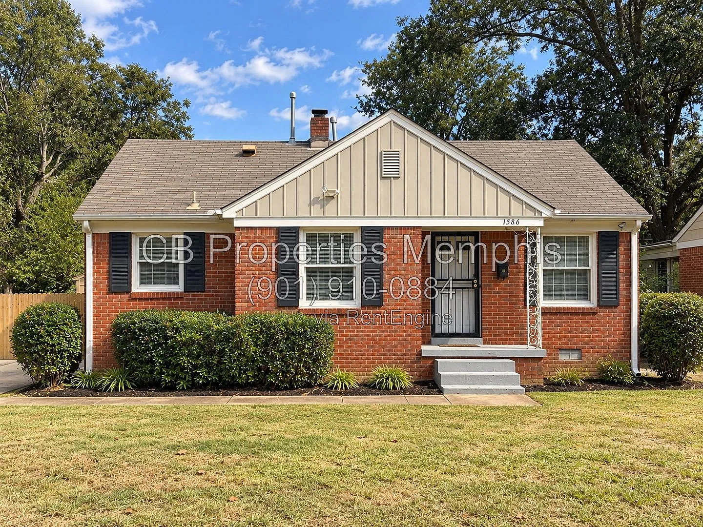2 bed, 1.0 bath, 894 sqft, $1,145 — Photo 1