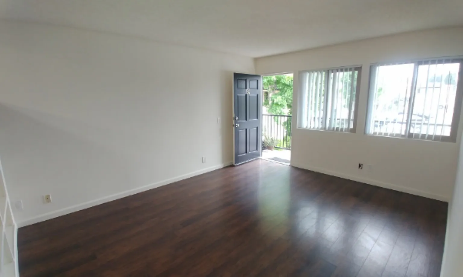 2 bed, 850 sqft, $3,100 — Photo 3