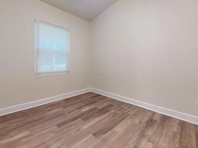 1694 Sharkey St — Photo 8