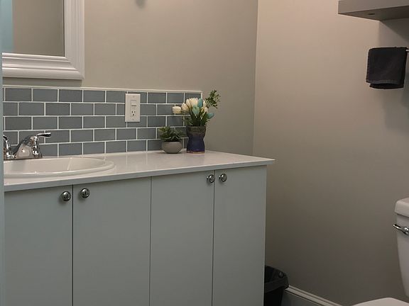 5th image of 336 Main St APT 2