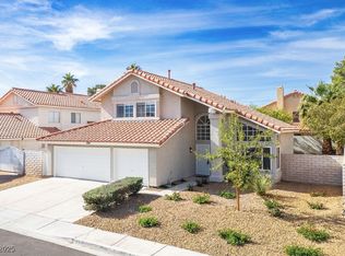 1360 Red Hollow Dr, North Las Vegas, NV 89031