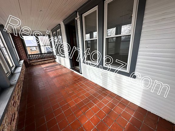 2nd image of 1041 Weng Ave