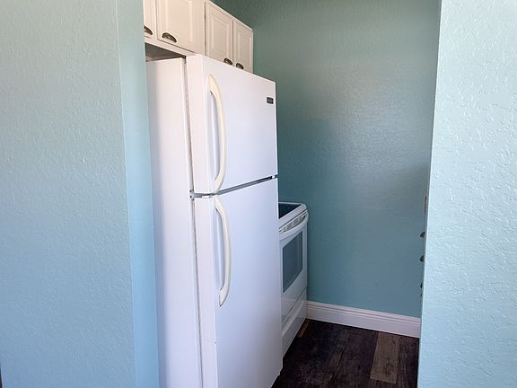 5th image of 7554 Magnolia Ave APT 1