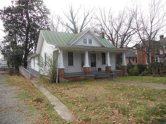 1st image of 1311 Irish St