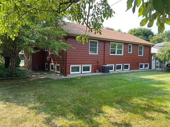 5th image of 1119 Lake St