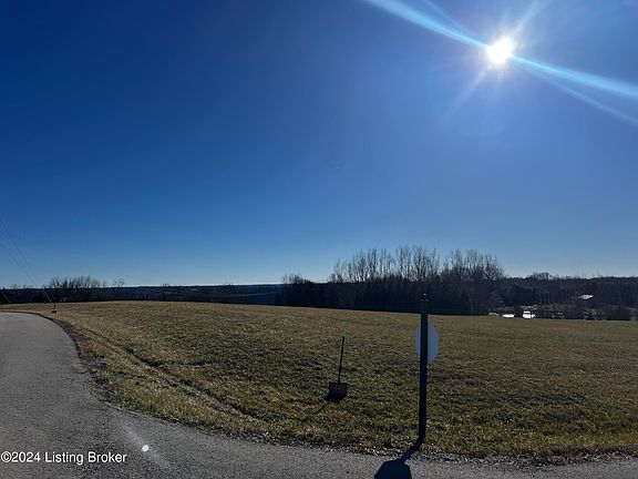 5th image of 46 Rock Fence Ct