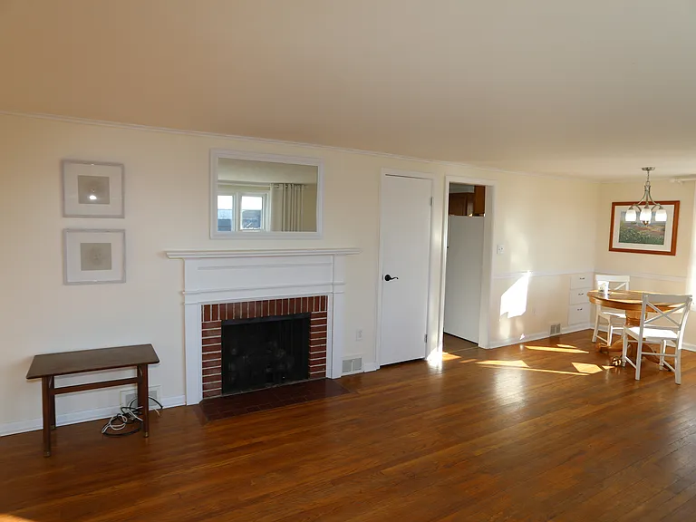 2548 E Lake Rd — Photo 5