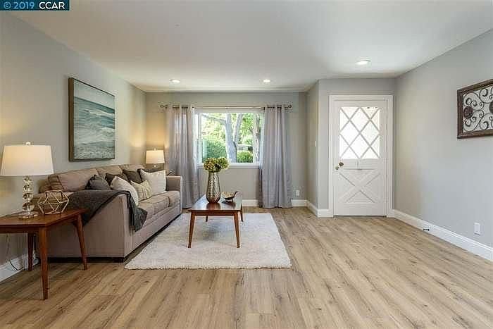1st image of 1479 Sierra St