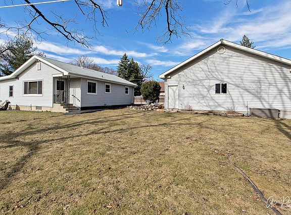 4th image of 26109 W Tarvin Ln